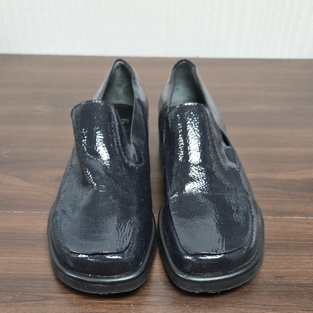 Franco Sarto Size 6 Dark Navy Faux Patent Leather Bocca Loafers